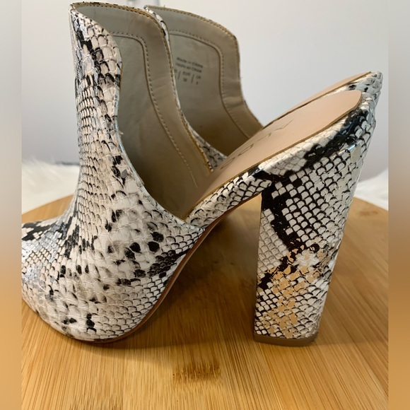 ALDO Black and Cream Snakeskin Mules - Picture 7 of 12